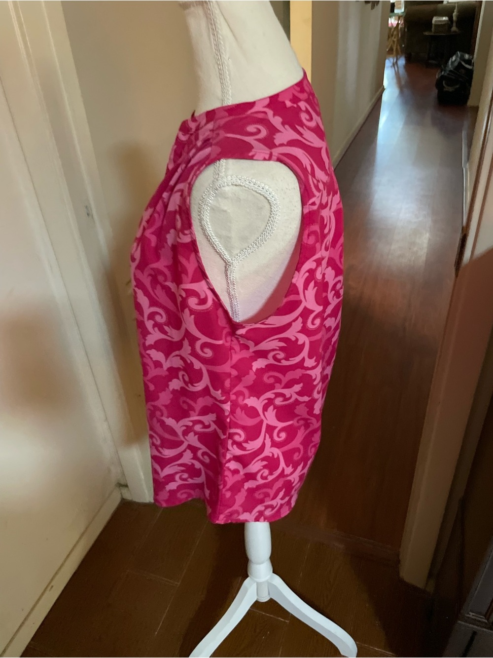 New York & Company pink sleeveless tank top scroll pattern sleeveless SMALL - Picture 7 of 11
